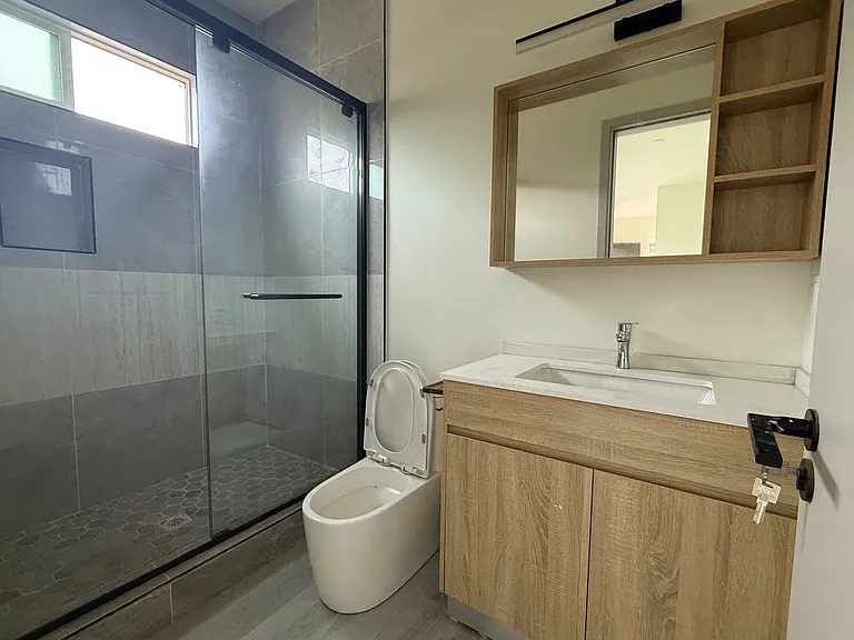 5939 Primrose Ave #B — Photo 4