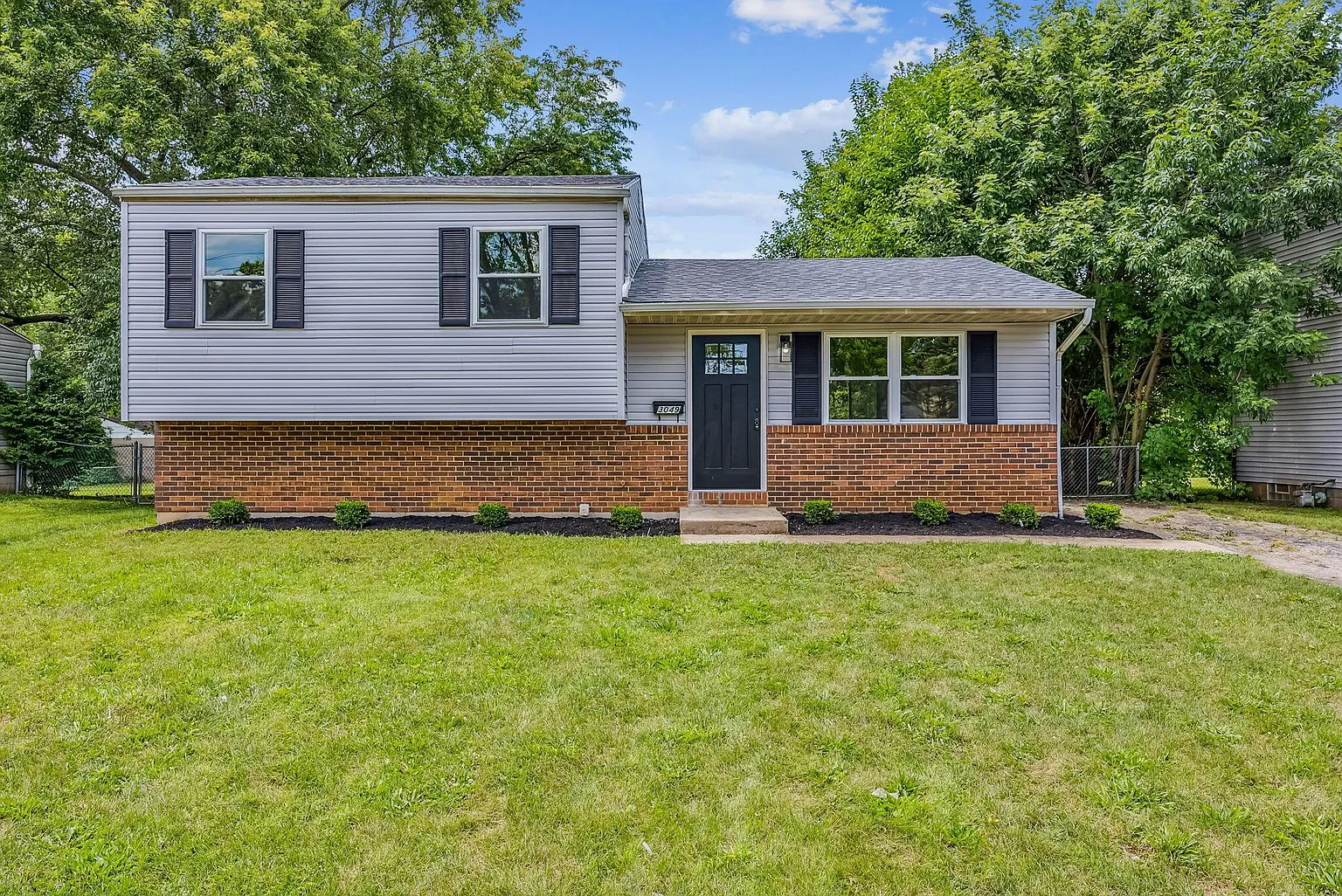 3049 Reynard Rd photo 1