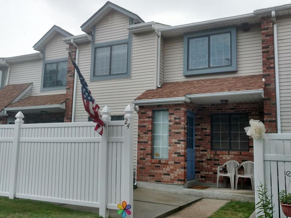1st image of 24 Lovell Ave