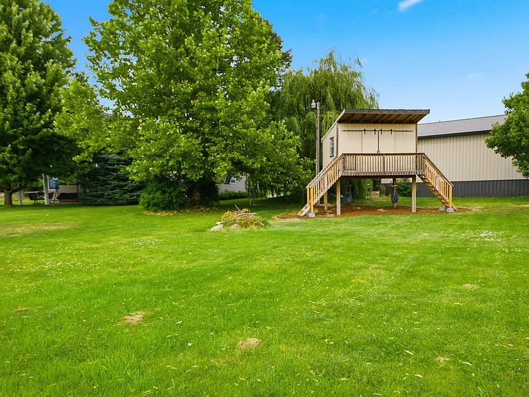 2635 N Meyer Rd — Photo 41