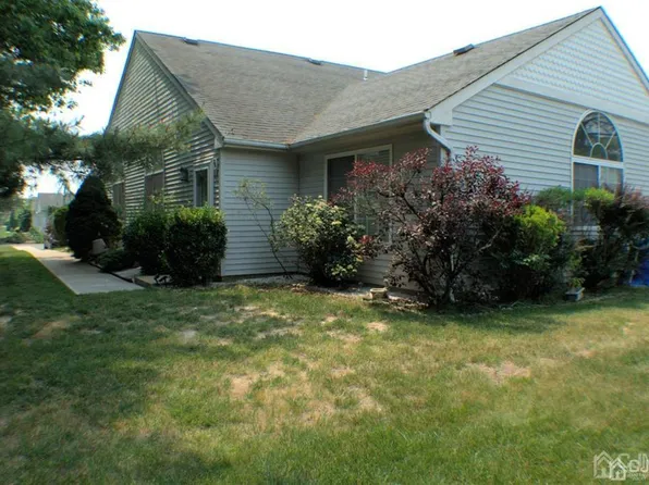 847 Sewell Rd #B, Monroe Township, NJ 08831