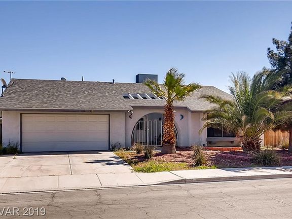 4th image of 129 Deerbrook Ln