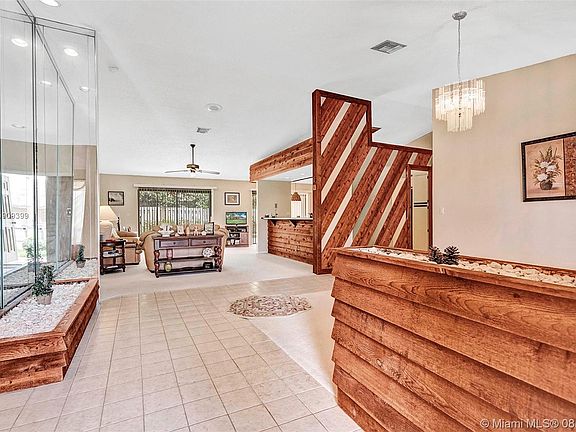 5th image of 7389 NW 48th St