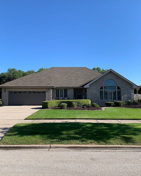 1st image of 9212 Spruce Ln
