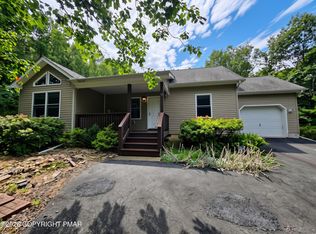 38 Black Walnut Ln, Jim Thorpe, PA 18229