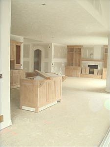 4th image of 807 S 182nd St