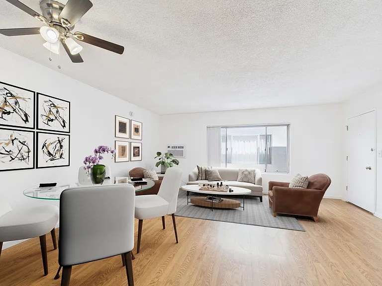 Buffalo Sherman Oaks Apartments — Photo 23