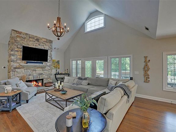 5th image of 51 Yorkshores Ln