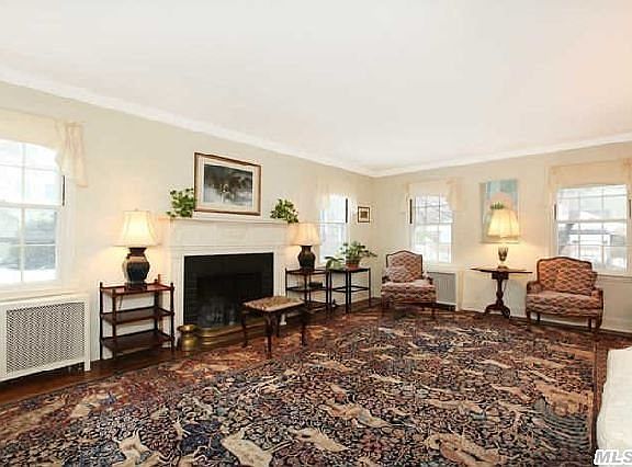 5th image of 18 Matinecock Ln