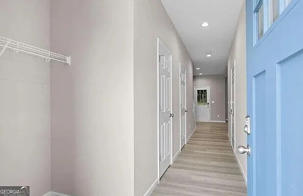 3 bed, 2.5 bath, 1380 sqft, $2,500 — Photo 2