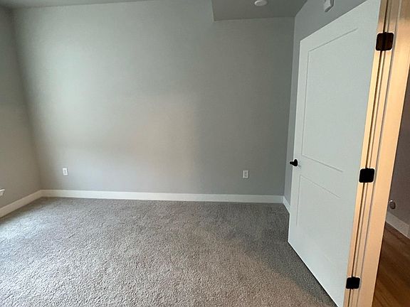 3rd image of 2259 California St #231