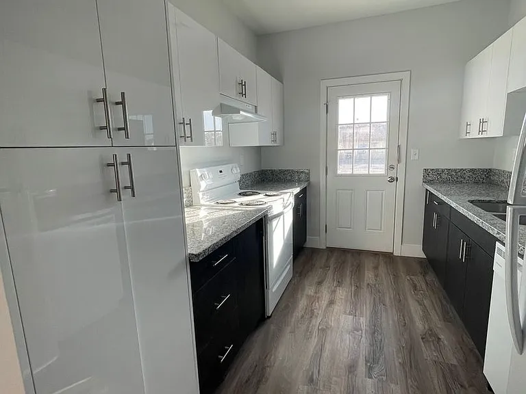 1420 S Ogallala St #1 — Photo 1