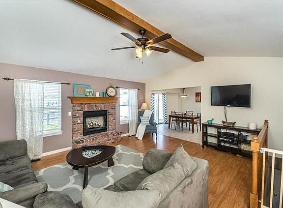 2nd image of 71 N Camelot Dr