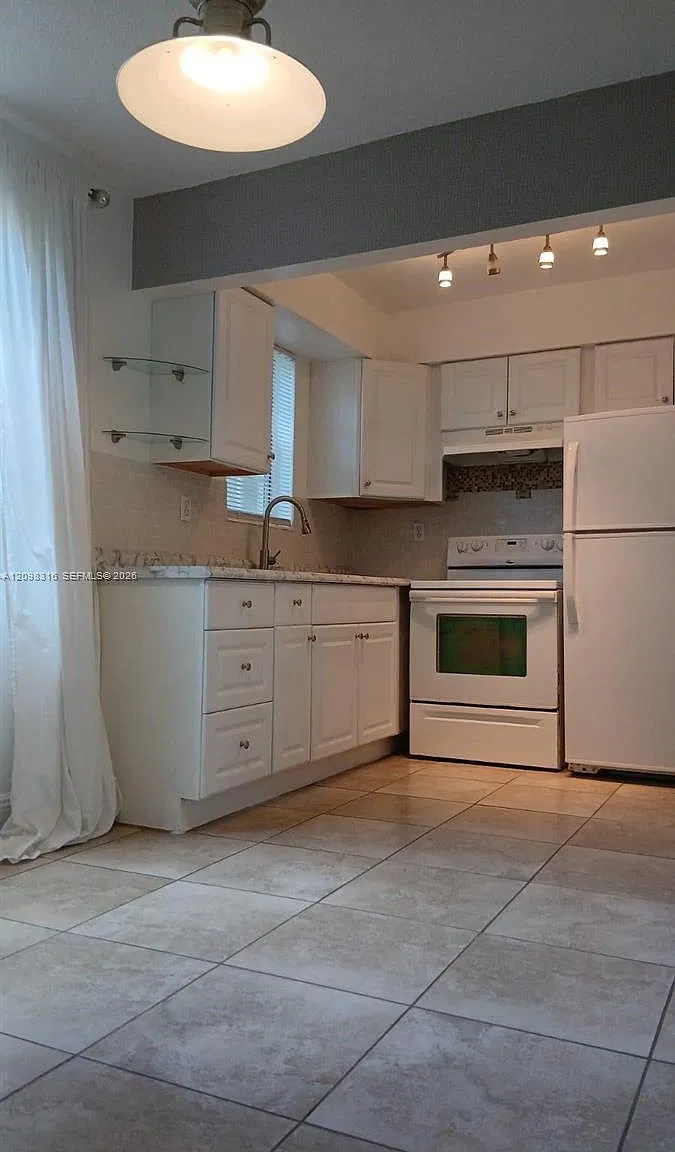 1 bed, 1.0 bath, $1,575 — Photo 1
