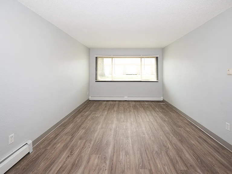 Meadow Park Apartments — Photo 28