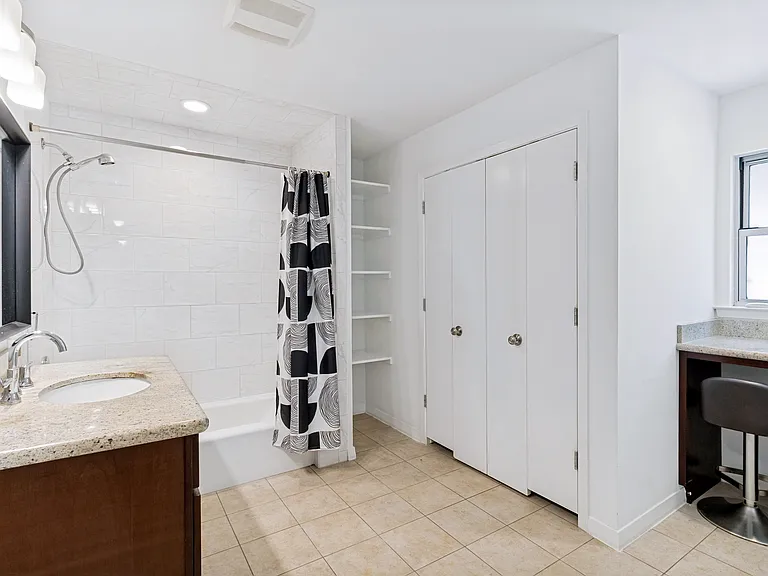 6406 Chesley Ln — Photo 11