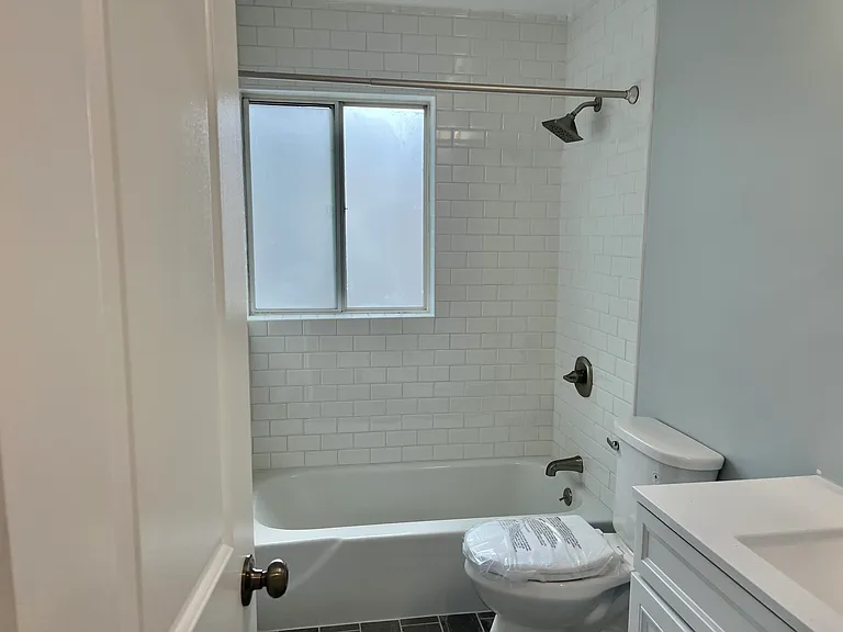 0 Uhland St #1 — Photo 8