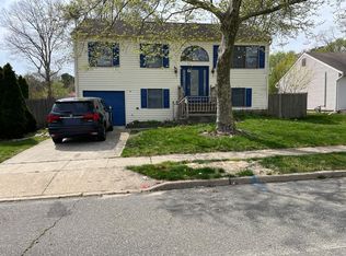 197 Village Dr, Barnegat, NJ 08005