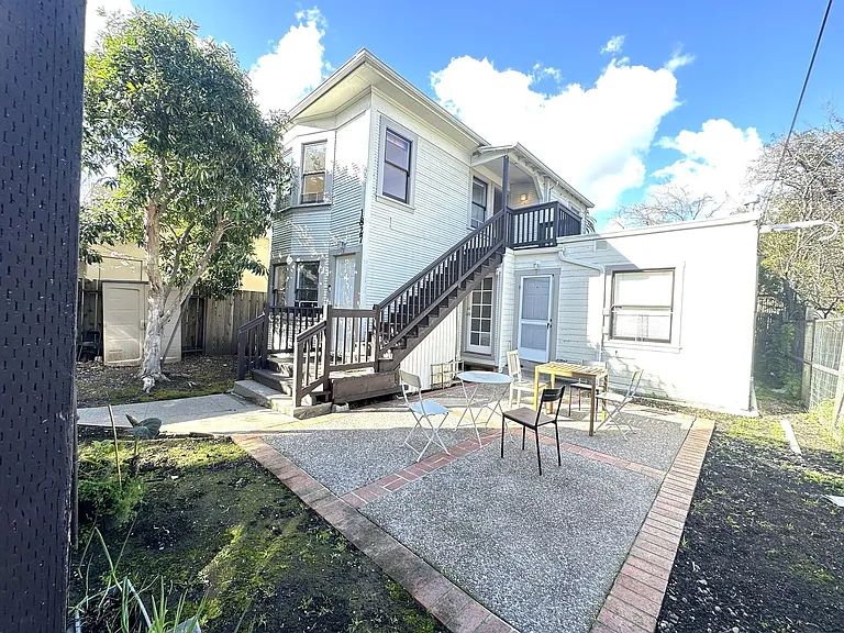 1827-1829 Berkeley Way — Photo 12