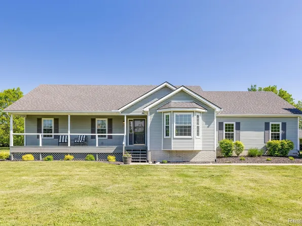 11462 Vinson Ln, Emmett, MI 48022