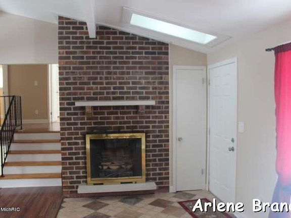 5th image of 5308 Christie Ave SE