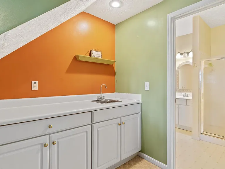 4188 E Village Dr — Photo 28
