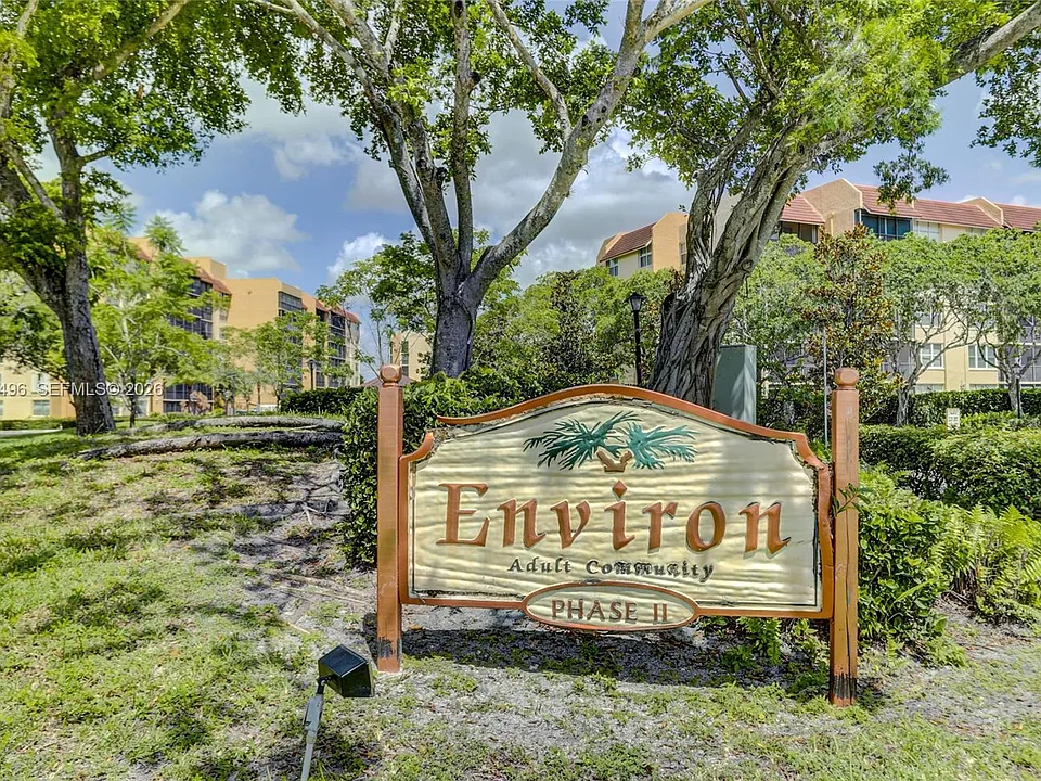 3821 Environ Blvd #406