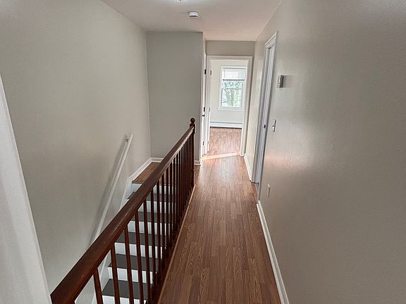 2nd image of 140 Moorefield St #R