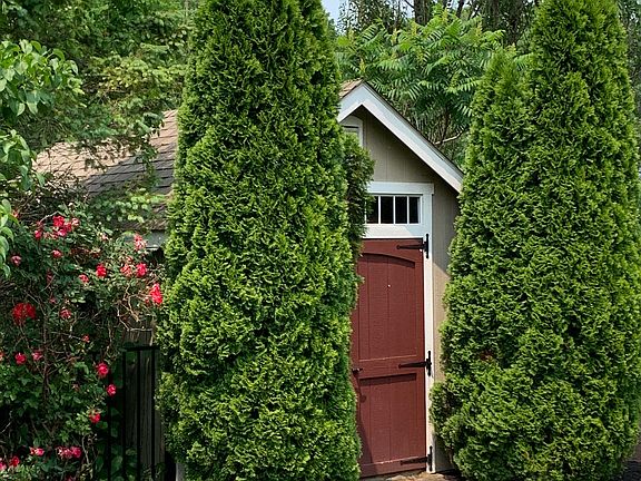 3rd image of 5016 Swan Dr