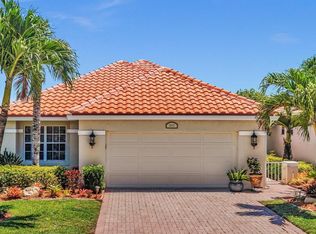 8895 Lake Park Cir, Fort Lauderdale, FL 33328