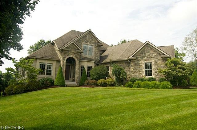 1st image of 804 Dominion Dr