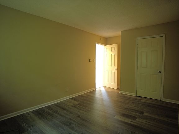 4th image of 1218 Hearthside St APT A