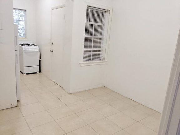4th image of 1234 Pennsylvania Ave APT 4