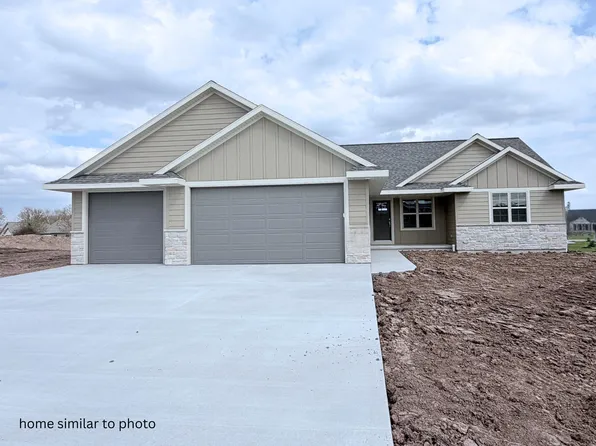 1429 Crossroads Dr, De Pere, WI 54115