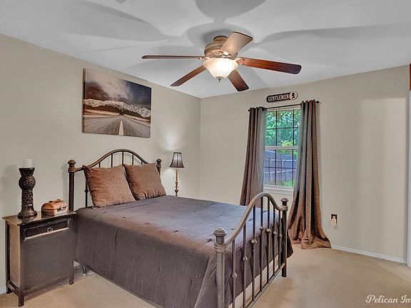 2nd image of 425 Cherry Oak Ln