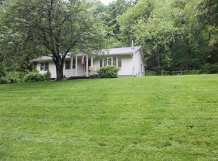 18 Stage Rd, Pine Island, NY 10969