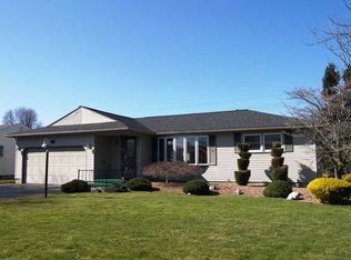 147 Everclay Dr, Rochester, NY 14616