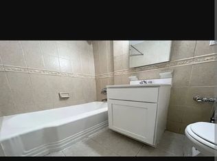 166-05 Highland Ave #3K, Jamaica, NY 11432