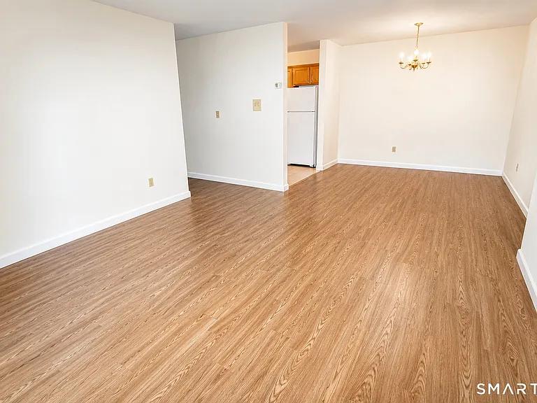 185 Scott Rd #3B — Photo 3