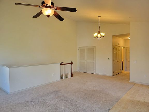 4th image of 1971 Shady Oak Dr