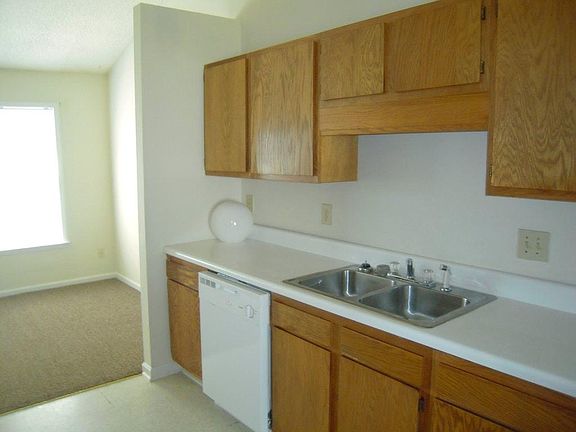 4th image of 3309 Brookline Ct