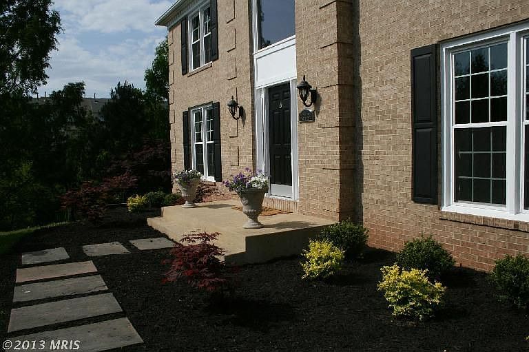 1st image of 43184 Wayside Cir