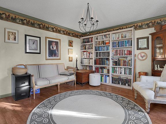 4th image of 6167 Shelba Dr