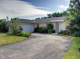 2020 NE 209th St, Miami, FL 33179