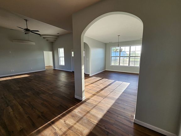 4th image of 3946 Childers Rd