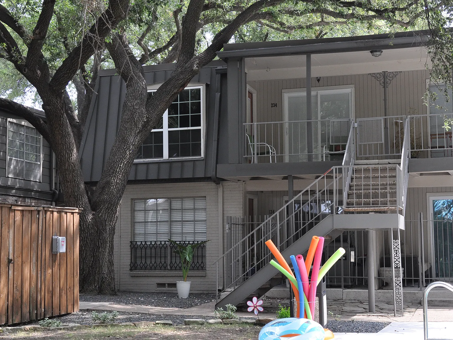 1 bed, 719 sqft, $1,000 — Photo 2
