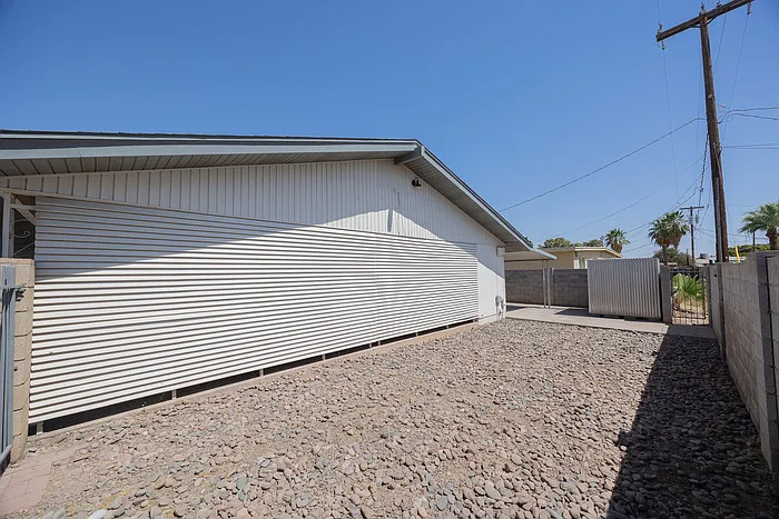 617 E Brown Rd — Photo 21