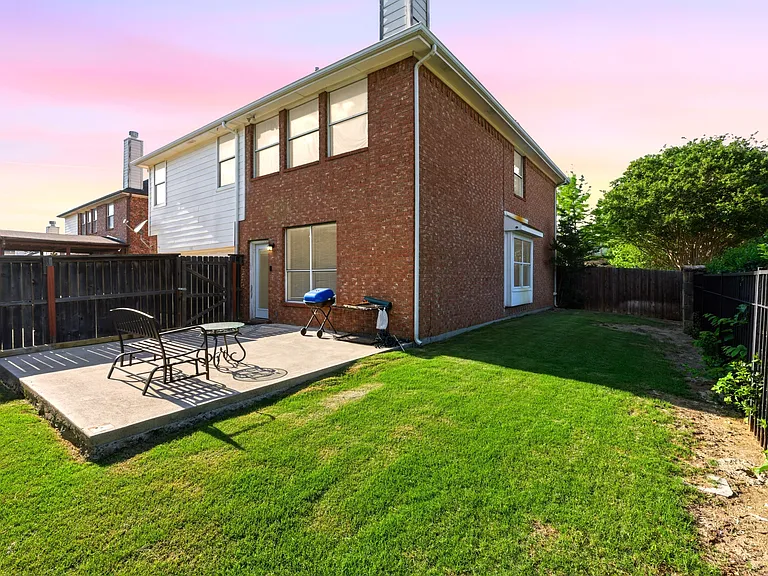 5001 Spicewood Dr — Photo 35