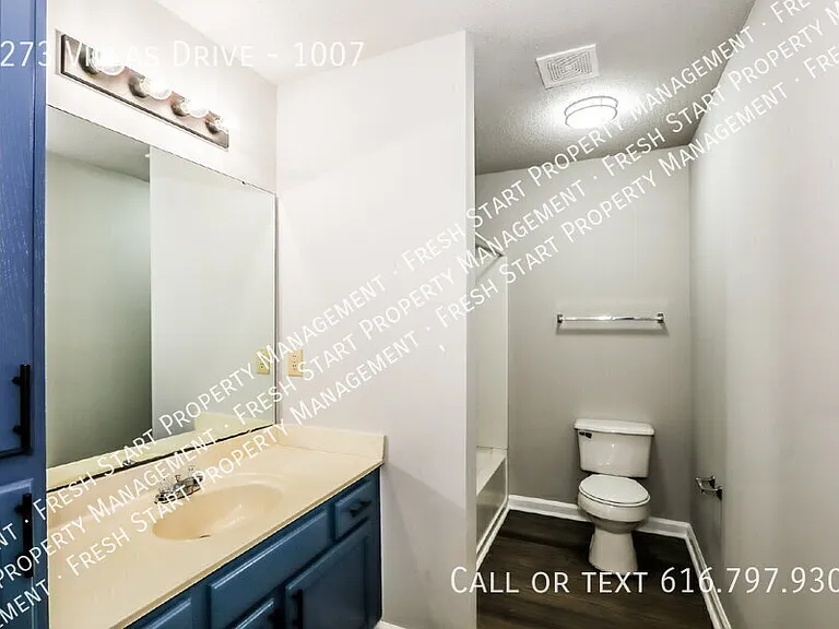 4273 Villas Dr #1007 — Photo 11