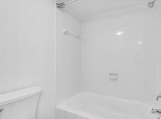 4902 38th Way S APT 109, Saint Petersburg, FL 33711